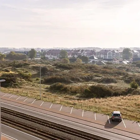 Cosy With Terrace Overlooking The Sea * Middelkerke
