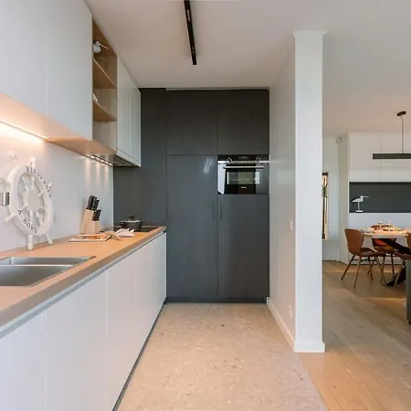 Huswell - Cosy With Terrace Overlooking The Sea